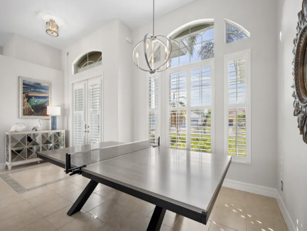 Marco Island Beautiful 3 Bedroom Home with Pool & Canal View